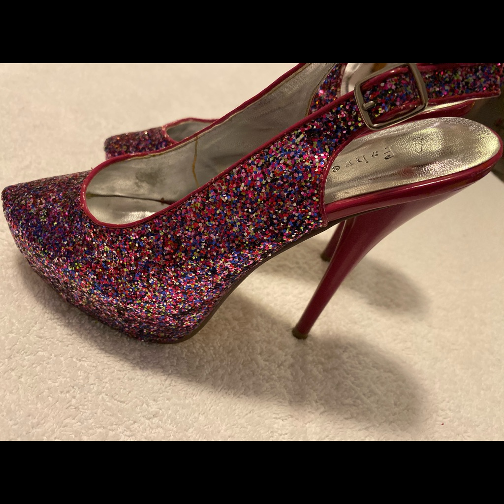 Almost Brand New Gorgeous Heels By Fahrenheit Box 52 Almost Brand New Gorgeous Heels By Fahrenheit Box 52